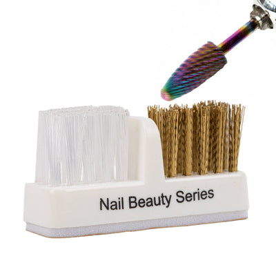 Kuva kupari-nailonista valmistetusta kynsiporan terien puhdistusharjasta, kompakti harja pölyn ja lian poistamiseen.