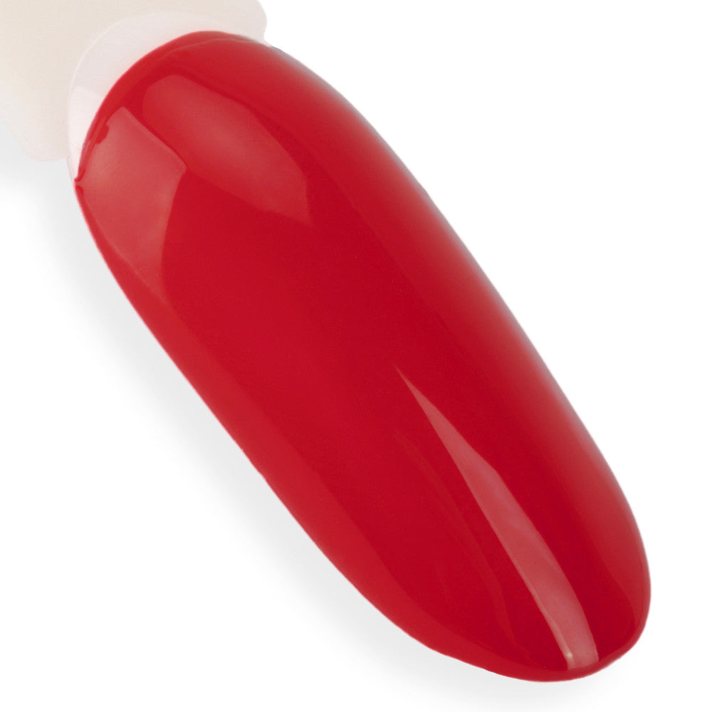 yvänpunainen NTN Premium 115 geelilakka kynsillä, kiiltävä lopputulos kynsiuunissa kovettuna