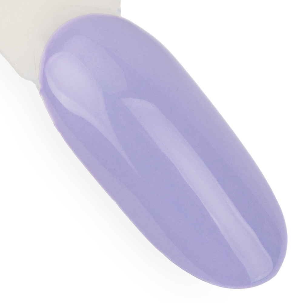 Kynnet lakattuna NTN Premium pastellin laventelinsinisellä geelilakalla, kovetettuna kynsiuunissa