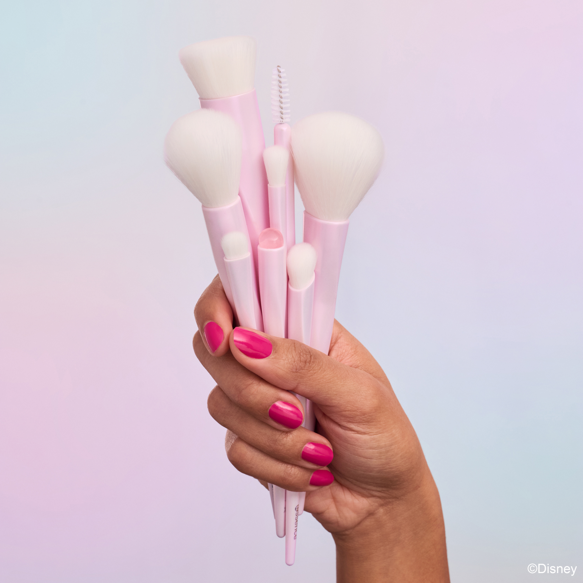 essence Disney THE LITTLE MERMAID blur & blend lip brush huulisivellin - Seaside Cutie kuvituskuva