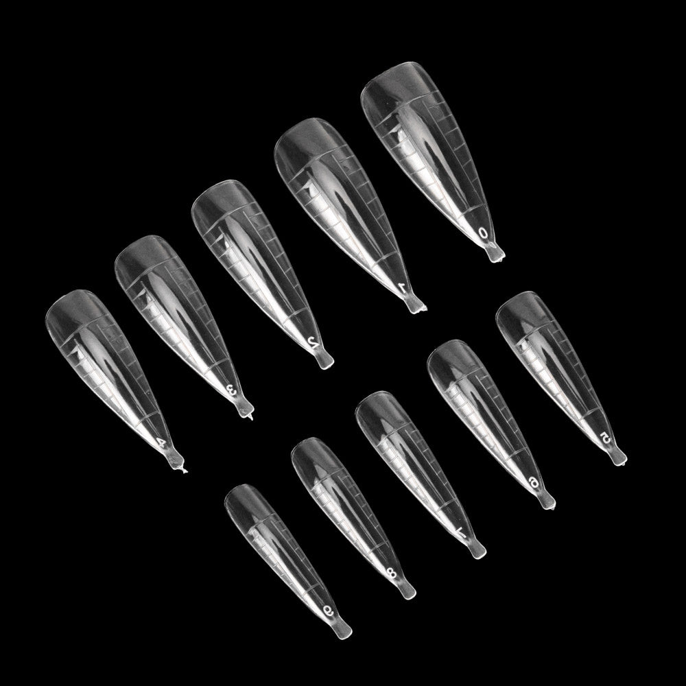 MollyNails Dual Forms Classic Almond 10 eri kokoista läpinäkyvää kynsimuottia mustalla taustalla