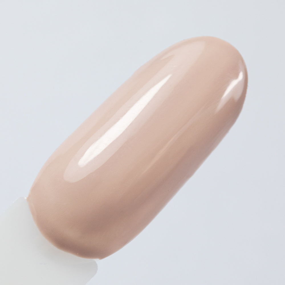NTN Premium geelilakka 403 beige nude sävy kynsillä kiiltävällä päällysgeelilakalla