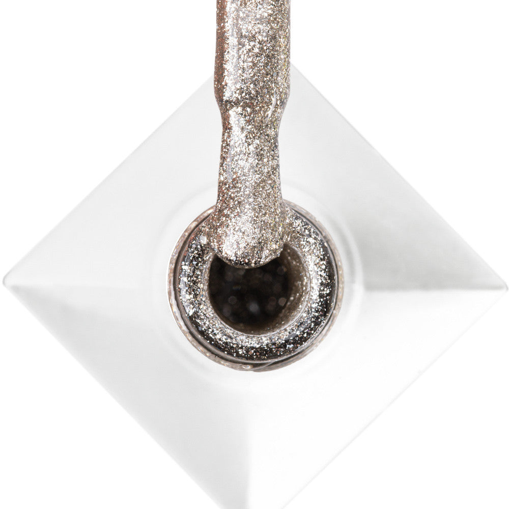 Molly Nails geelilakka sävyssä 207 Victoria tarkempi kuva