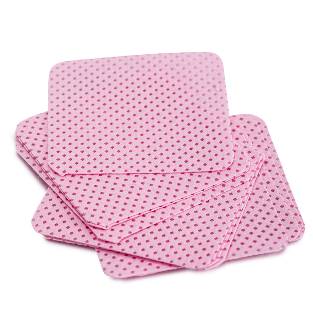 Nukaton Molly Nails kynsilappu 5x5 cm lähikuva geelilakan puhdistukseen ennen kynsiuuni kovetusta