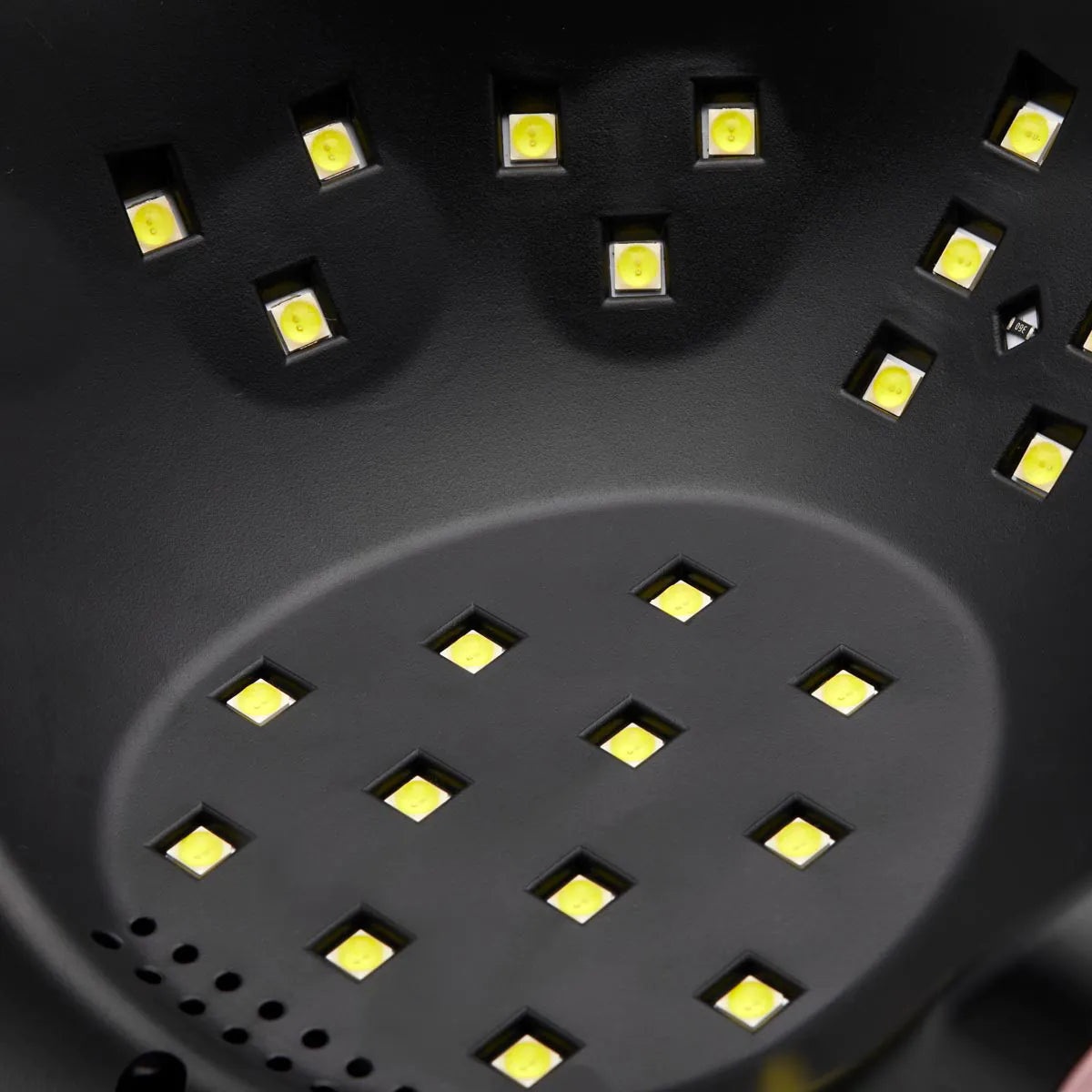 Glow V7 168 W kynsiuunin sisäpuolen LED-diodit