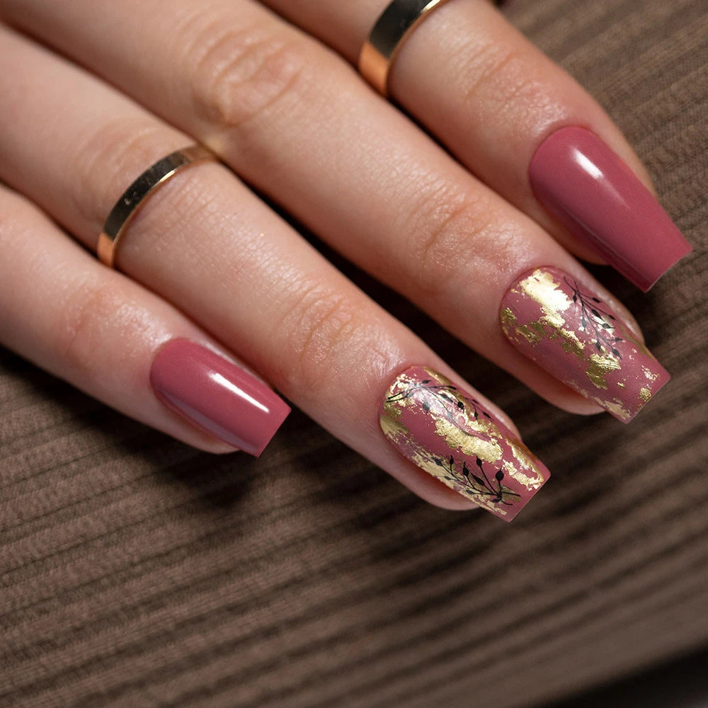 tammiale kynsituotteissa